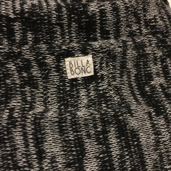 Billabong Boho Tasseled Beach Shawl Cardigan with Sleeves OS - Picture 6 of 16